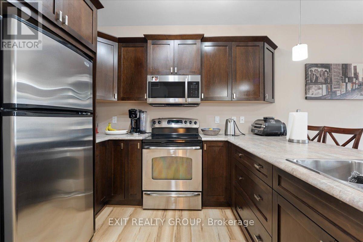 82 Mountain Ash Drive, Belleville, Ontario  K8N 0E3 - Photo 8 - X12427003