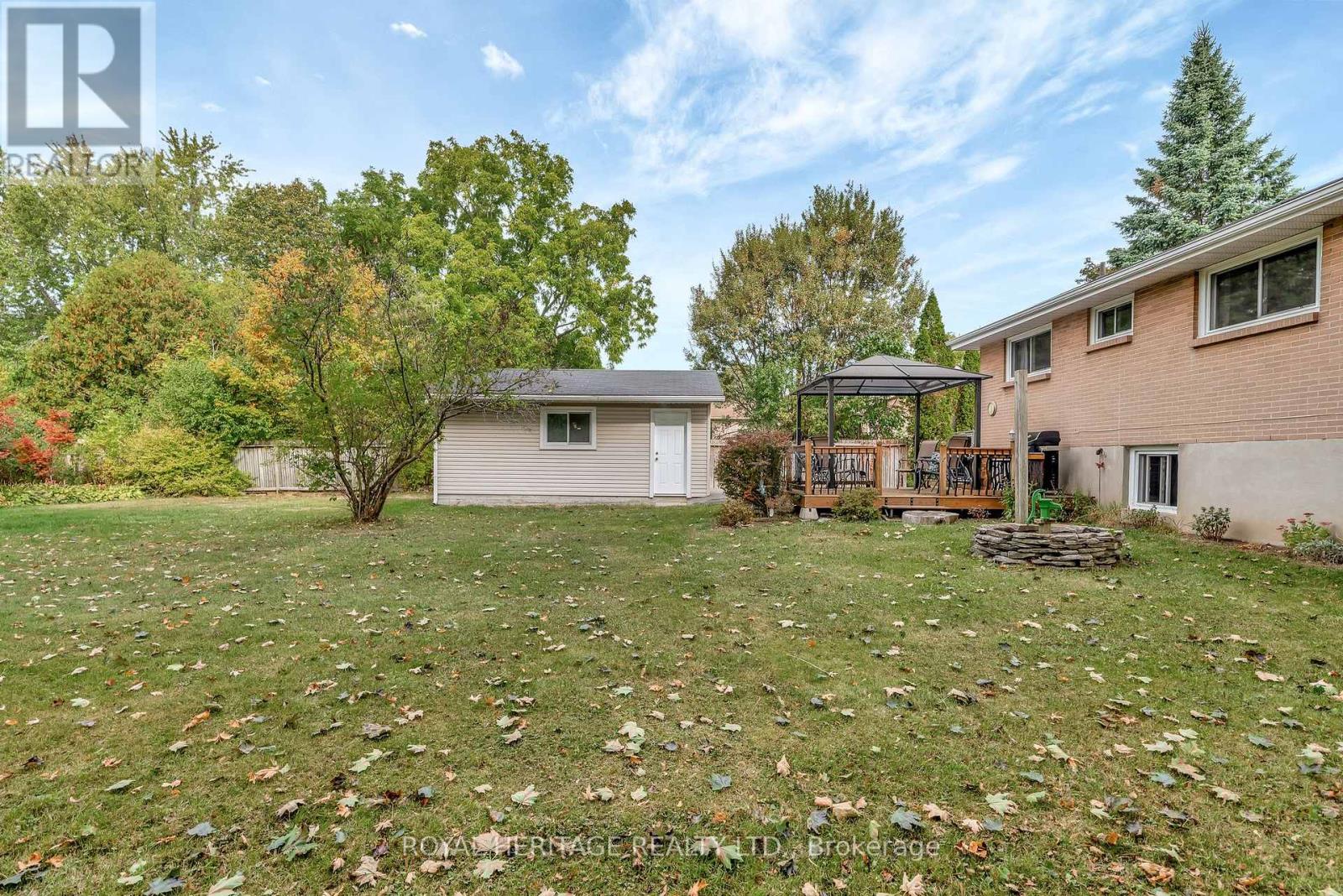 32 Glen Road, Belleville, Ontario  K8P 4G1 - Photo 32 - X12427793