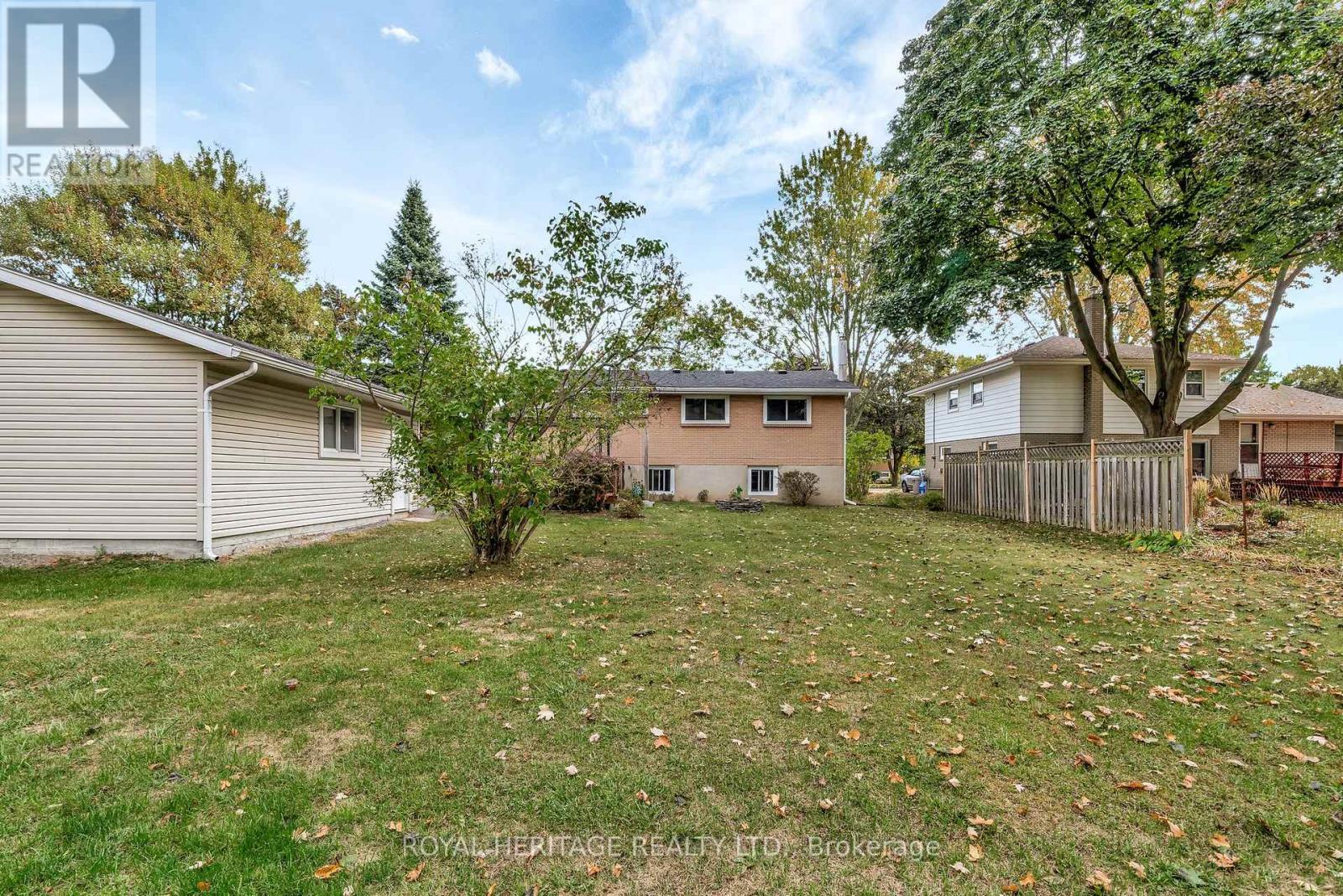 32 Glen Road, Belleville, Ontario  K8P 4G1 - Photo 35 - X12427793