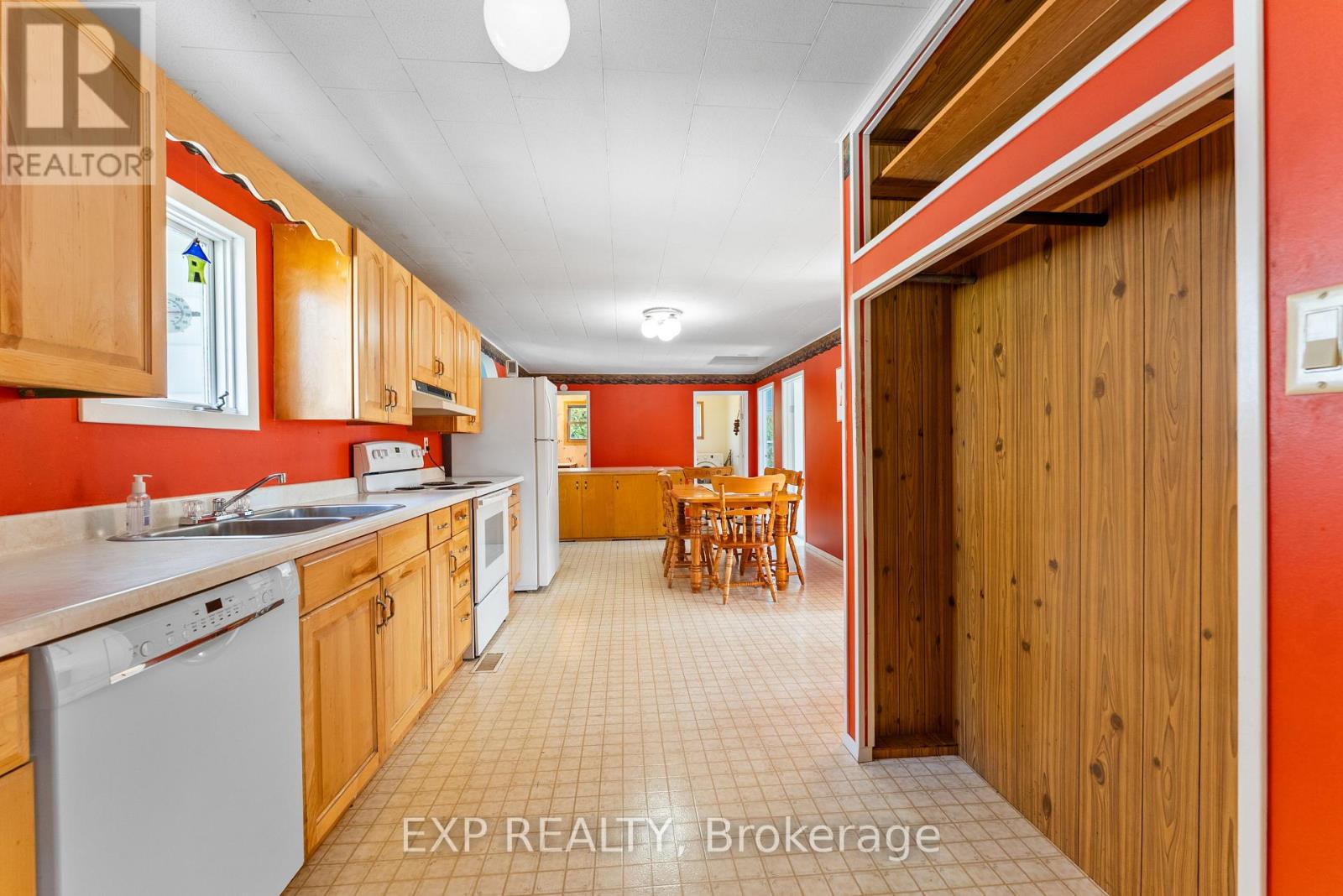 27 Belleville Road, Tyendinaga, Ontario  K0K 1X0 - Photo 7 - X12427981