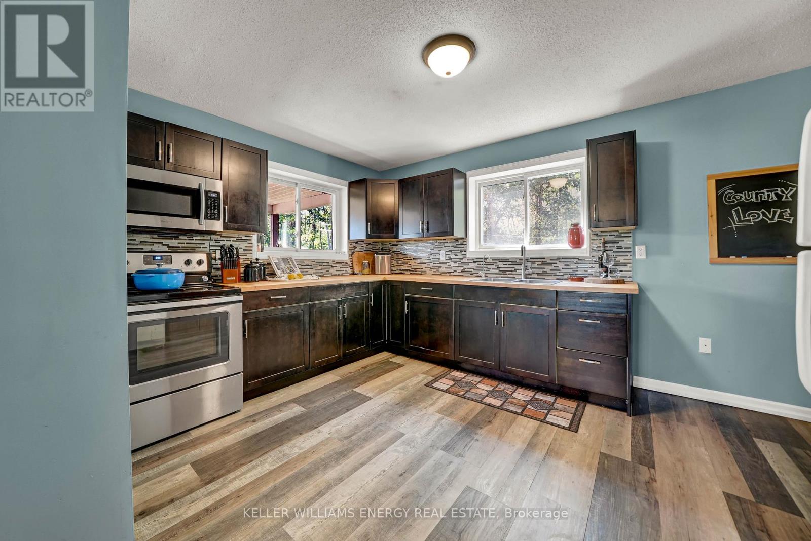 525 Fry Road, Prince Edward County, Ontario  K0K 2T0 - Photo 11 - X12428022