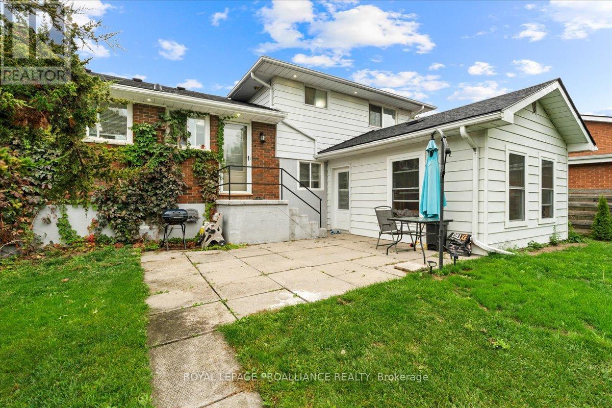 44 Meadowvale Avenue, Belleville, Ontario  K8N 2L6 - Photo 43 - X12428146