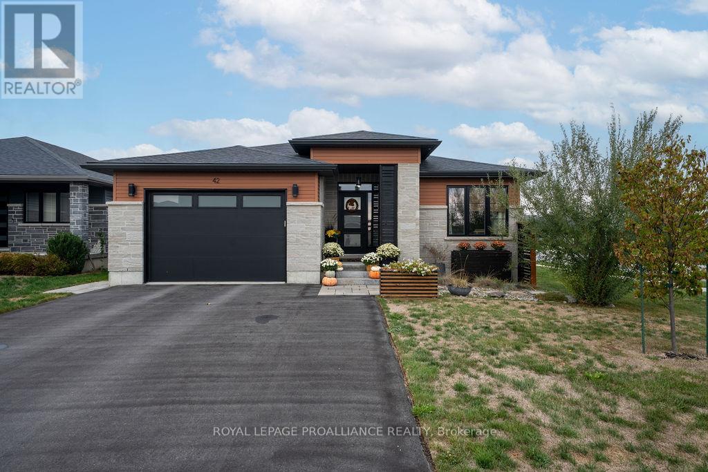 42 LEHTINEN CRESCENT, Belleville, Ontario