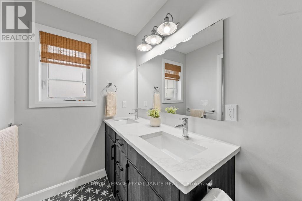 42 Lehtinen Crescent, Belleville, Ontario  K8P 0H4 - Photo 28 - X12429764