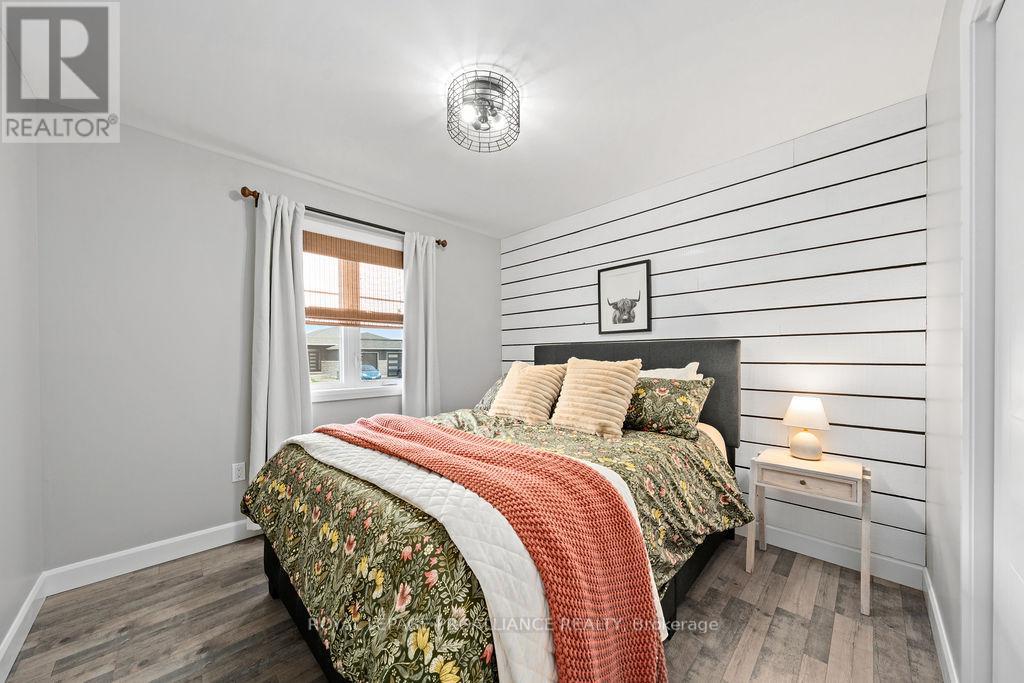 42 Lehtinen Crescent, Belleville, Ontario  K8P 0H4 - Photo 31 - X12429764