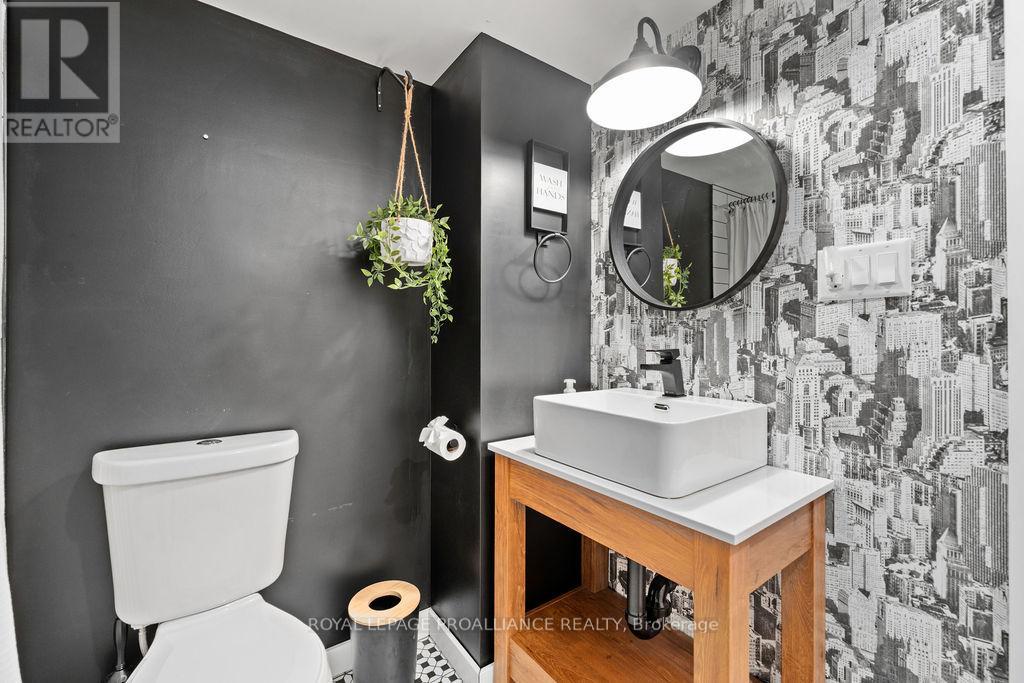 42 Lehtinen Crescent, Belleville, Ontario  K8P 0H4 - Photo 39 - X12429764