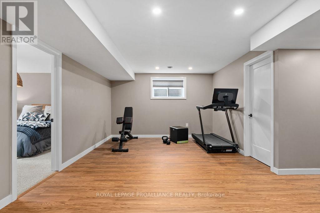 42 Lehtinen Crescent, Belleville, Ontario  K8P 0H4 - Photo 40 - X12429764