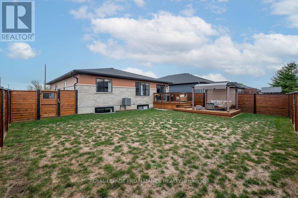 42 Lehtinen Crescent, Belleville, Ontario  K8P 0H4 - Photo 42 - X12429764