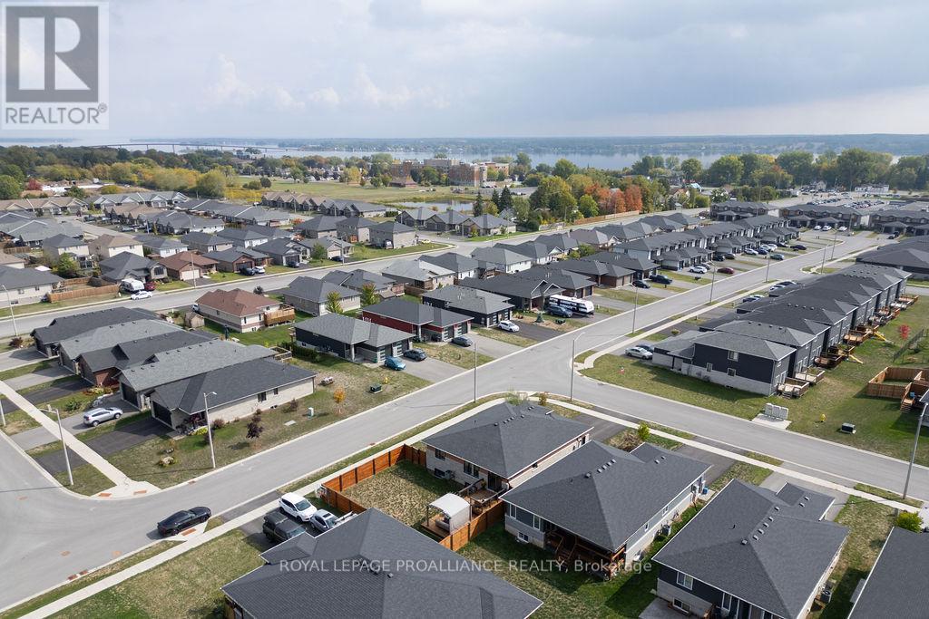 42 Lehtinen Crescent, Belleville, Ontario  K8P 0H4 - Photo 49 - X12429764