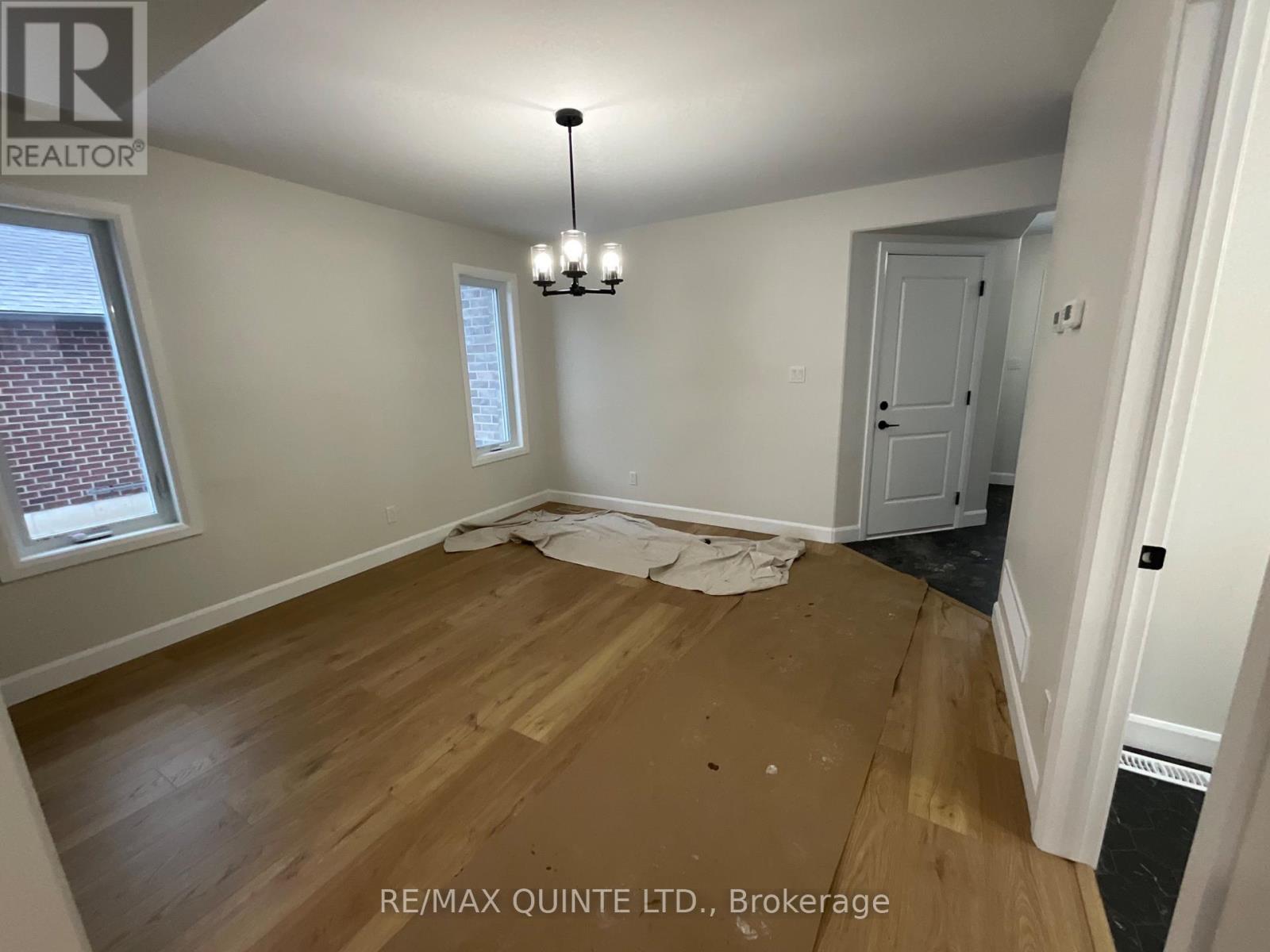 93 Raycroft Drive, Belleville, Ontario  K8N 0R5 - Photo 11 - X12430404