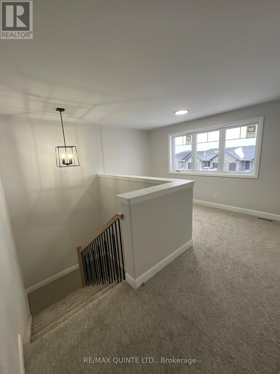 91 Raycroft Drive, Belleville, Ontario  K8N 0R5 - Photo 14 - X12430405