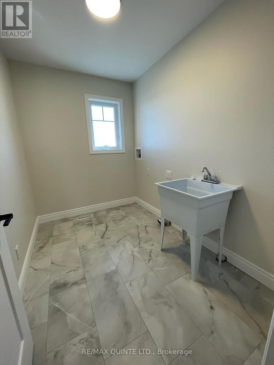 83 Raycroft Drive, Belleville, Ontario  K8N 0R5 - Photo 6 - X12430407