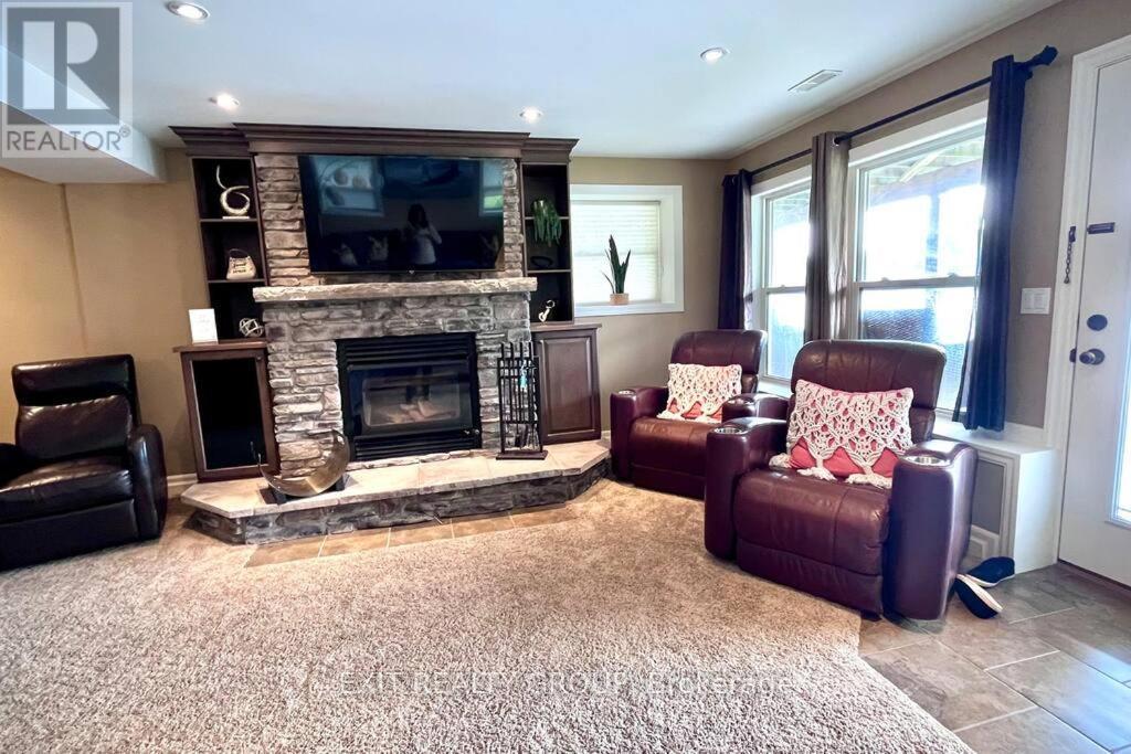 1531 Foxboro Stirling Road, Quinte West, Ontario  K0K 3E0 - Photo 13 - X12430675