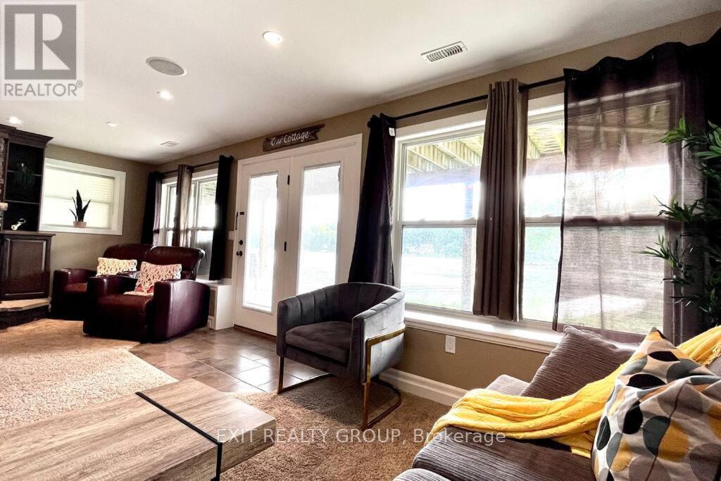 1531 Foxboro Stirling Road, Quinte West, Ontario  K0K 3E0 - Photo 5 - X12430675