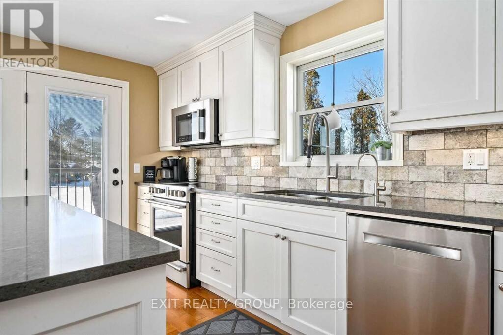 1531 Foxboro Stirling Road, Quinte West, Ontario  K0K 3E0 - Photo 8 - X12430675