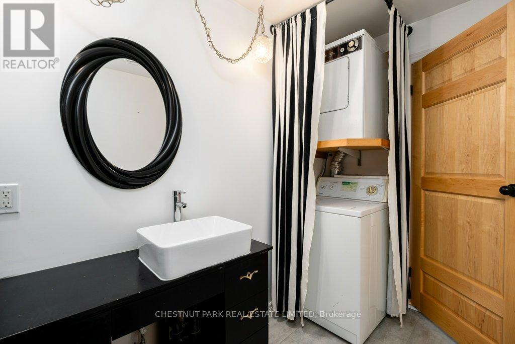 6 London Avenue, Prince Edward County, Ontario  K0K 2T0 - Photo 31 - X12432409