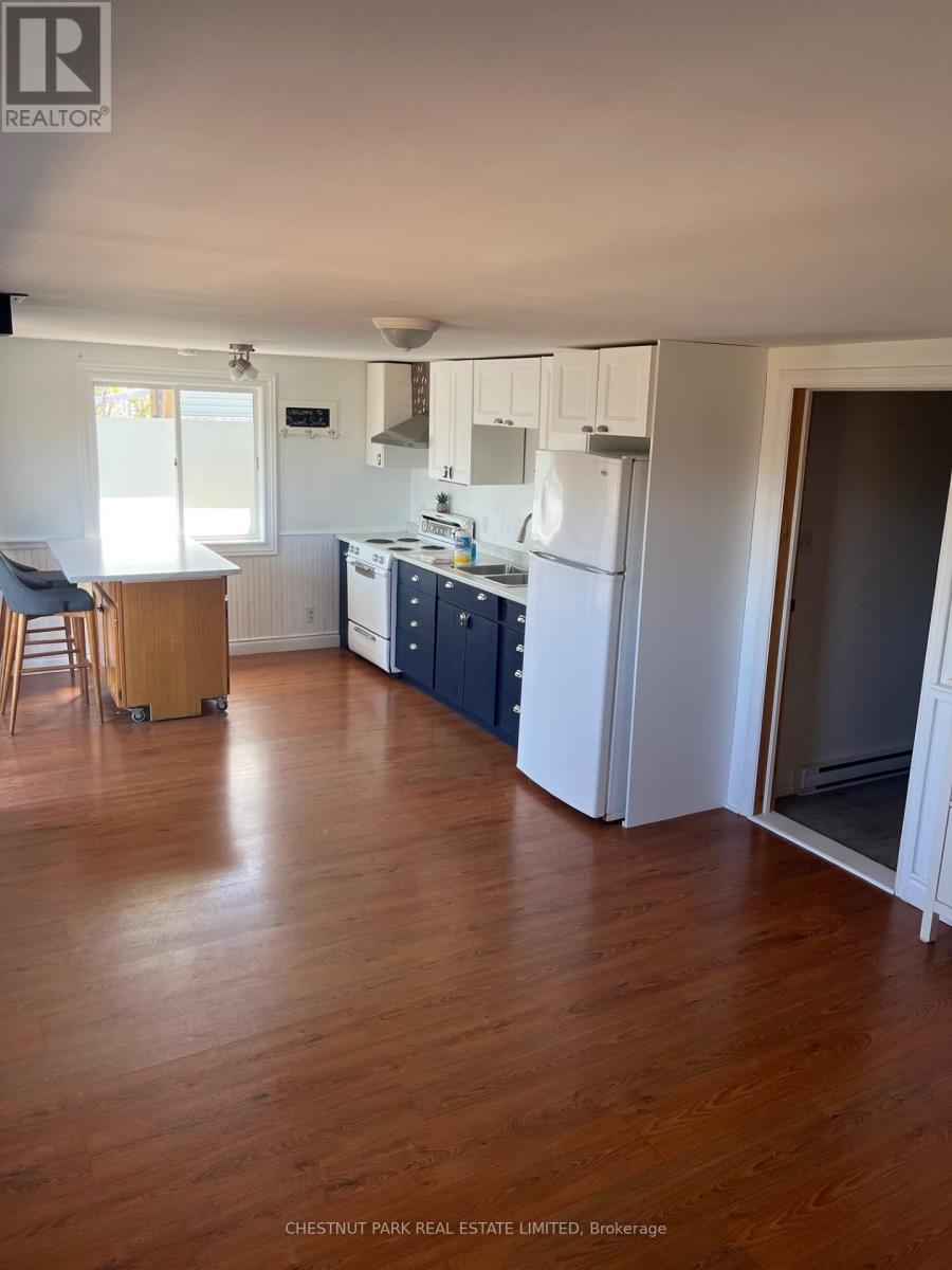 6 London Avenue, Prince Edward County, Ontario  K0K 2T0 - Photo 38 - X12432409
