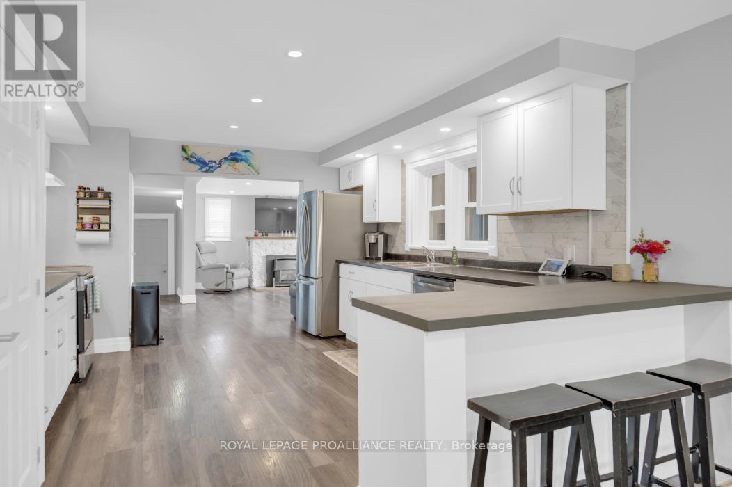 355 Metcalf Street, Tweed, Ontario  K0K 3J0 - Photo 12 - X12432614