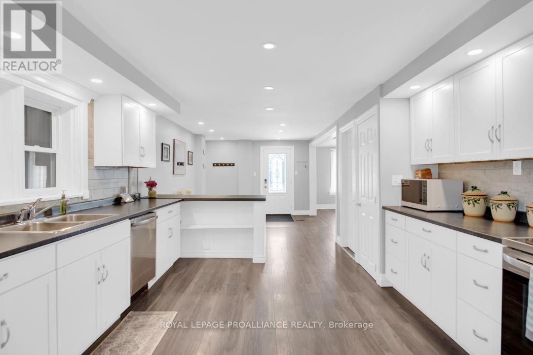 355 Metcalf Street, Tweed, Ontario  K0K 3J0 - Photo 15 - X12432614