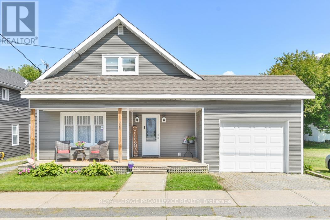 355 Metcalf Street, Tweed, Ontario  K0K 3J0 - Photo 2 - X12432614