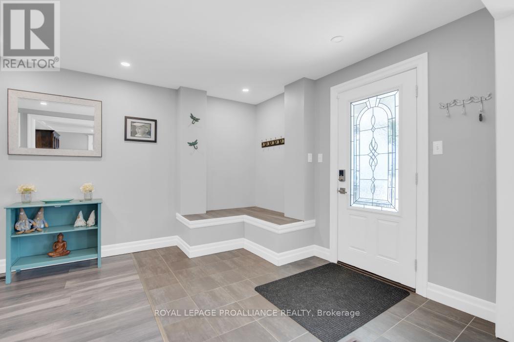 355 Metcalf Street, Tweed, Ontario  K0K 3J0 - Photo 4 - X12432614