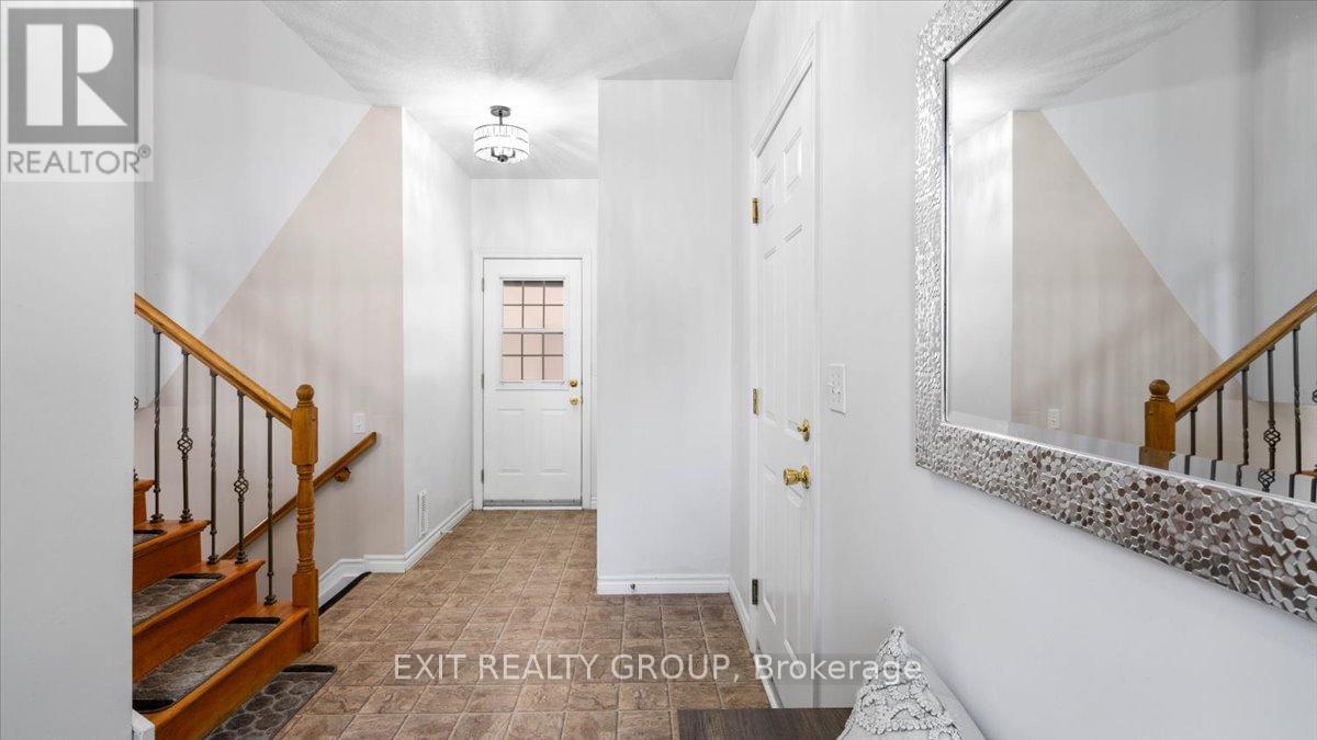 323 Mapleview Road, Quinte West, Ontario  K0K 2C0 - Photo 3 - X12432701