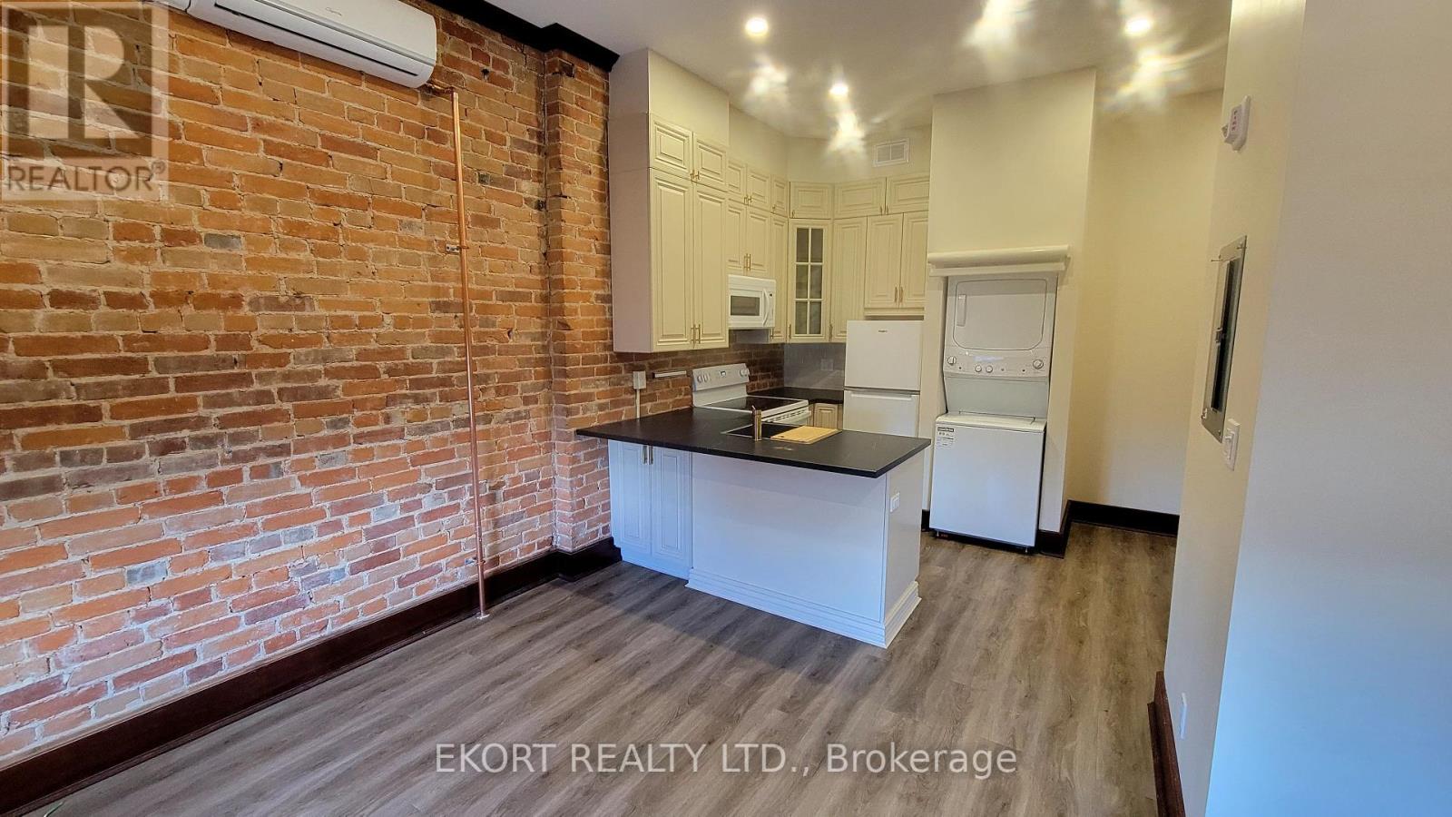 249-253 Front Street, Belleville, Ontario  K8N 2Z6 - Photo 5 - X12433950