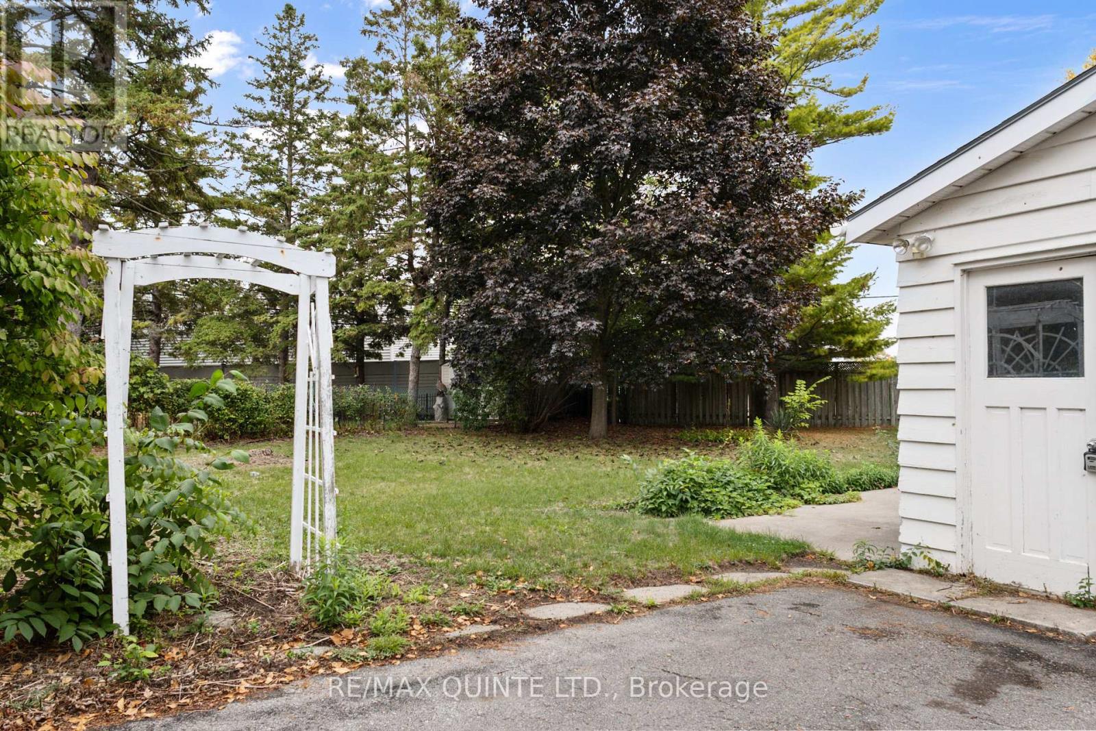 134 Hastings Drive, Belleville, Ontario  K8N 1J5 - Photo 8 - X12434018