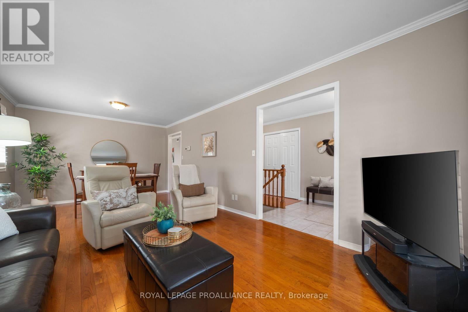 36 Oak Ridge Boulevard, Belleville, Ontario  K8N 5W1 - Photo 10 - X12434040