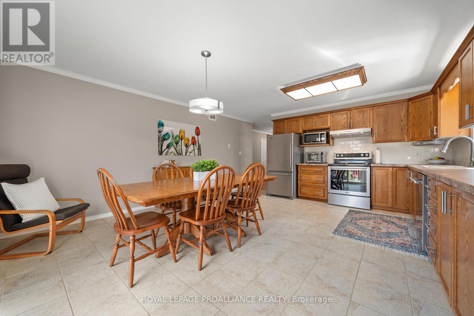 36 Oak Ridge Boulevard, Belleville, Ontario  K8N 5W1 - Photo 16 - X12434040