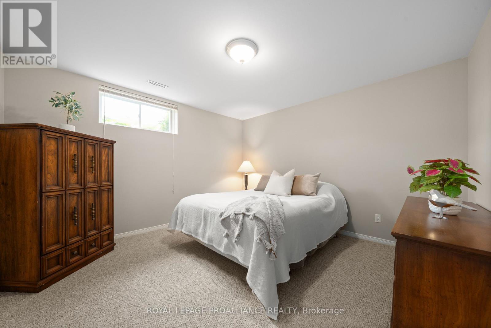 36 Oak Ridge Boulevard, Belleville, Ontario  K8N 5W1 - Photo 30 - X12434040