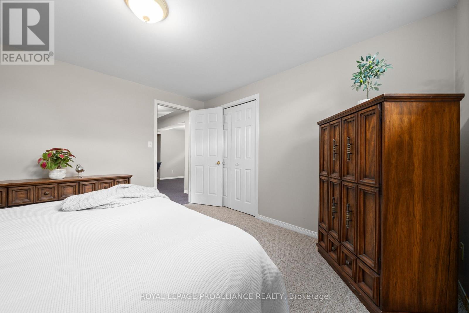 36 Oak Ridge Boulevard, Belleville, Ontario  K8N 5W1 - Photo 31 - X12434040