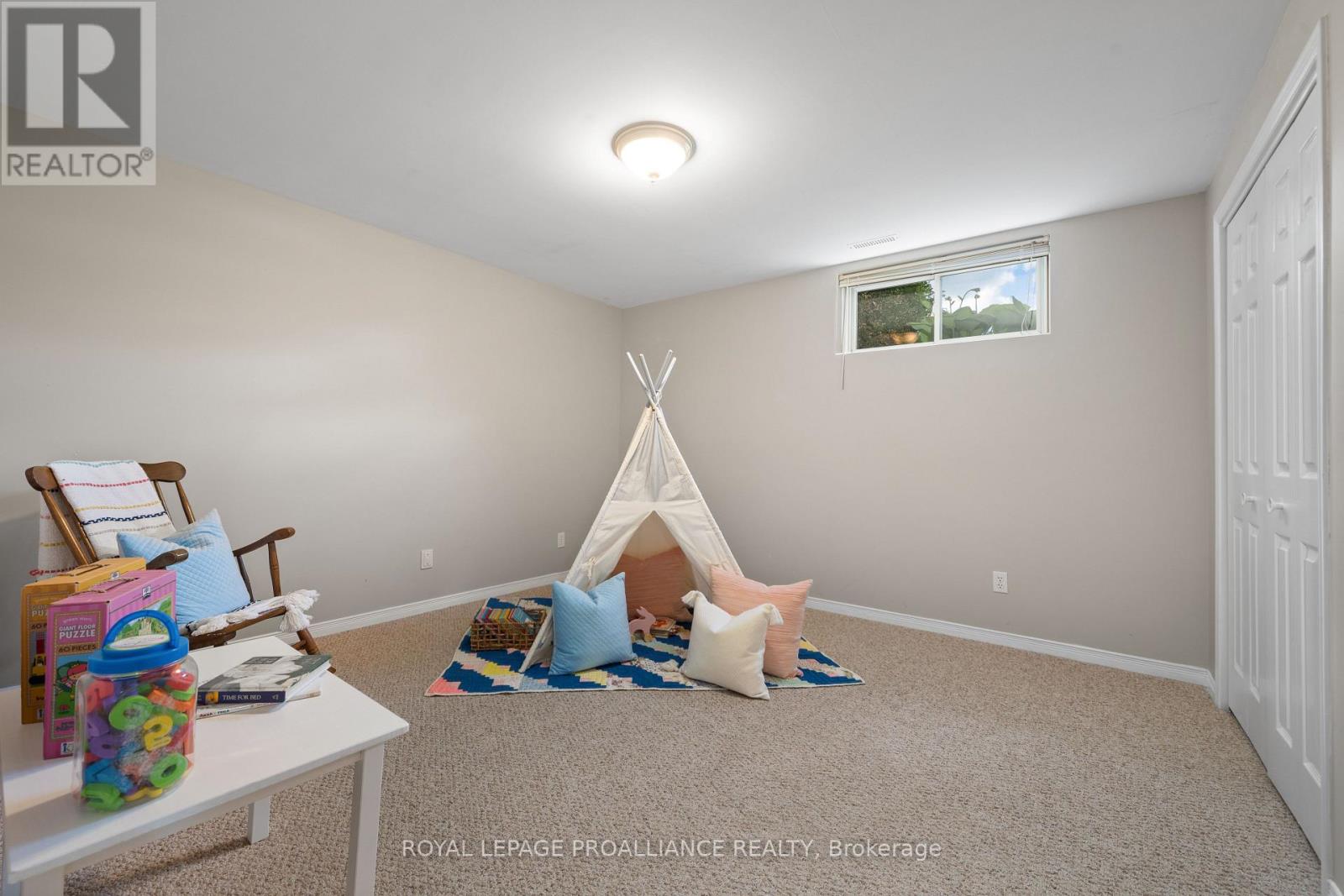 36 Oak Ridge Boulevard, Belleville, Ontario  K8N 5W1 - Photo 32 - X12434040