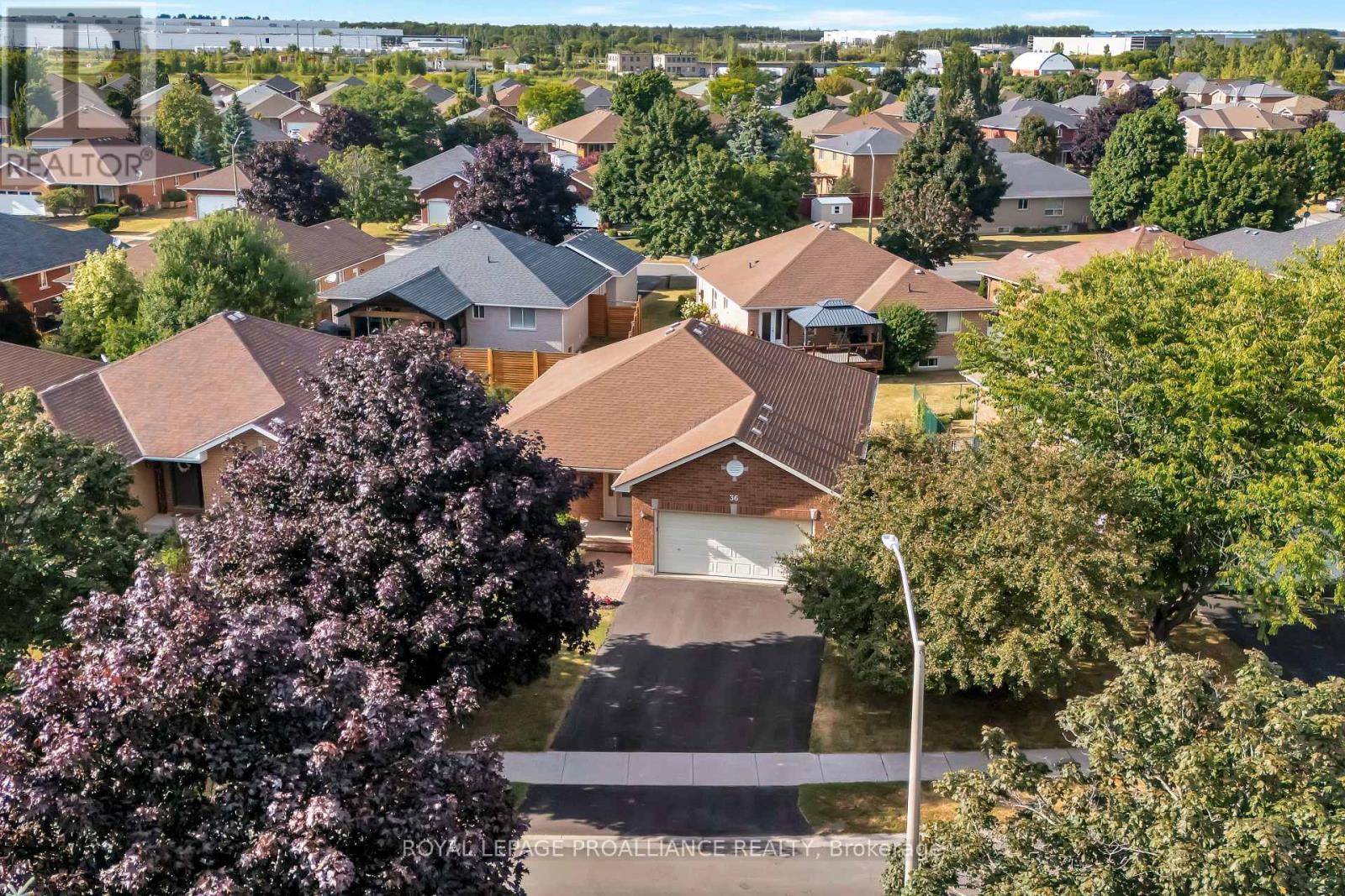 36 Oak Ridge Boulevard, Belleville, Ontario  K8N 5W1 - Photo 42 - X12434040