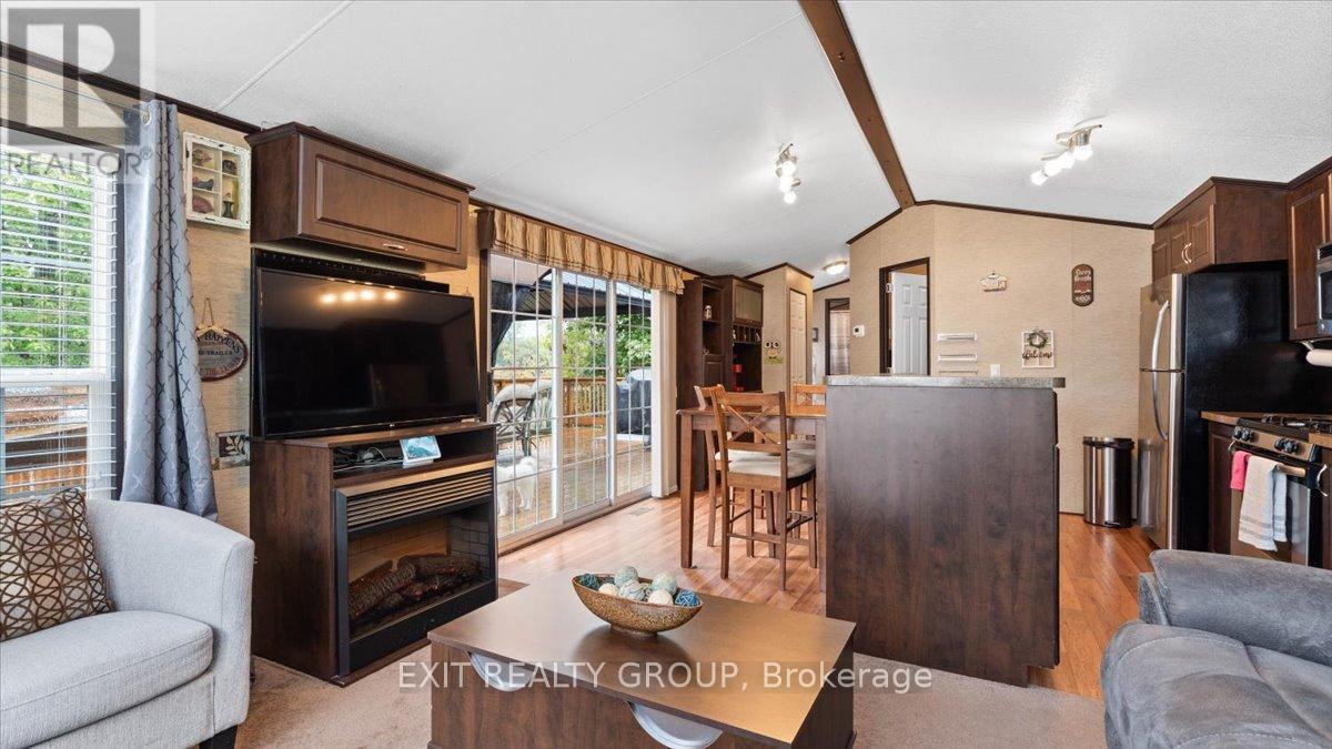 57 Cooke Lane, Quinte West, Ontario  K0K 2C0 - Photo 10 - X12435098