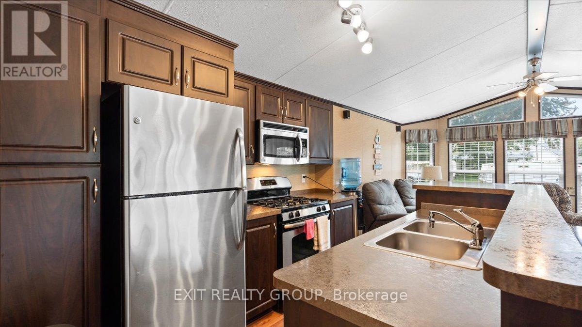 57 Cooke Lane, Quinte West, Ontario  K0K 2C0 - Photo 13 - X12435098