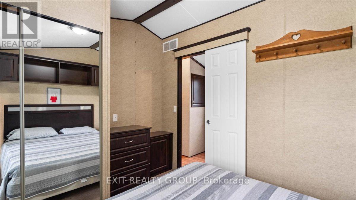 57 Cooke Lane, Quinte West, Ontario  K0K 2C0 - Photo 18 - X12435098