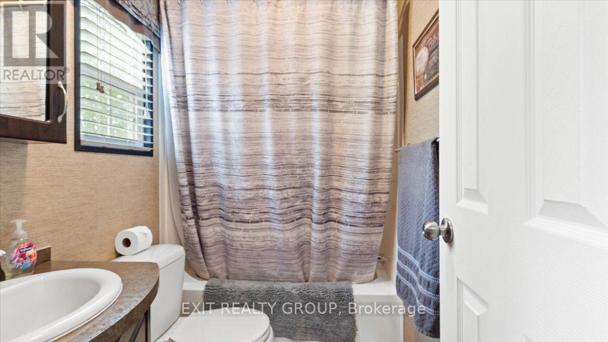 57 Cooke Lane, Quinte West, Ontario  K0K 2C0 - Photo 20 - X12435098