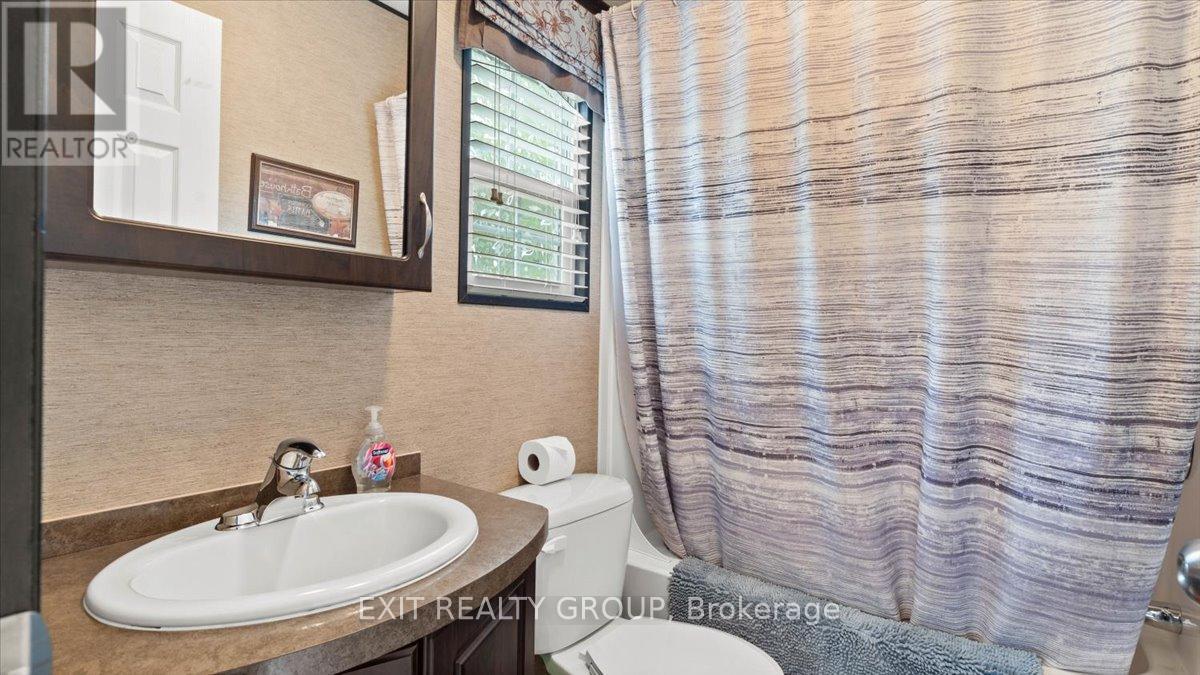 57 Cooke Lane, Quinte West, Ontario  K0K 2C0 - Photo 21 - X12435098