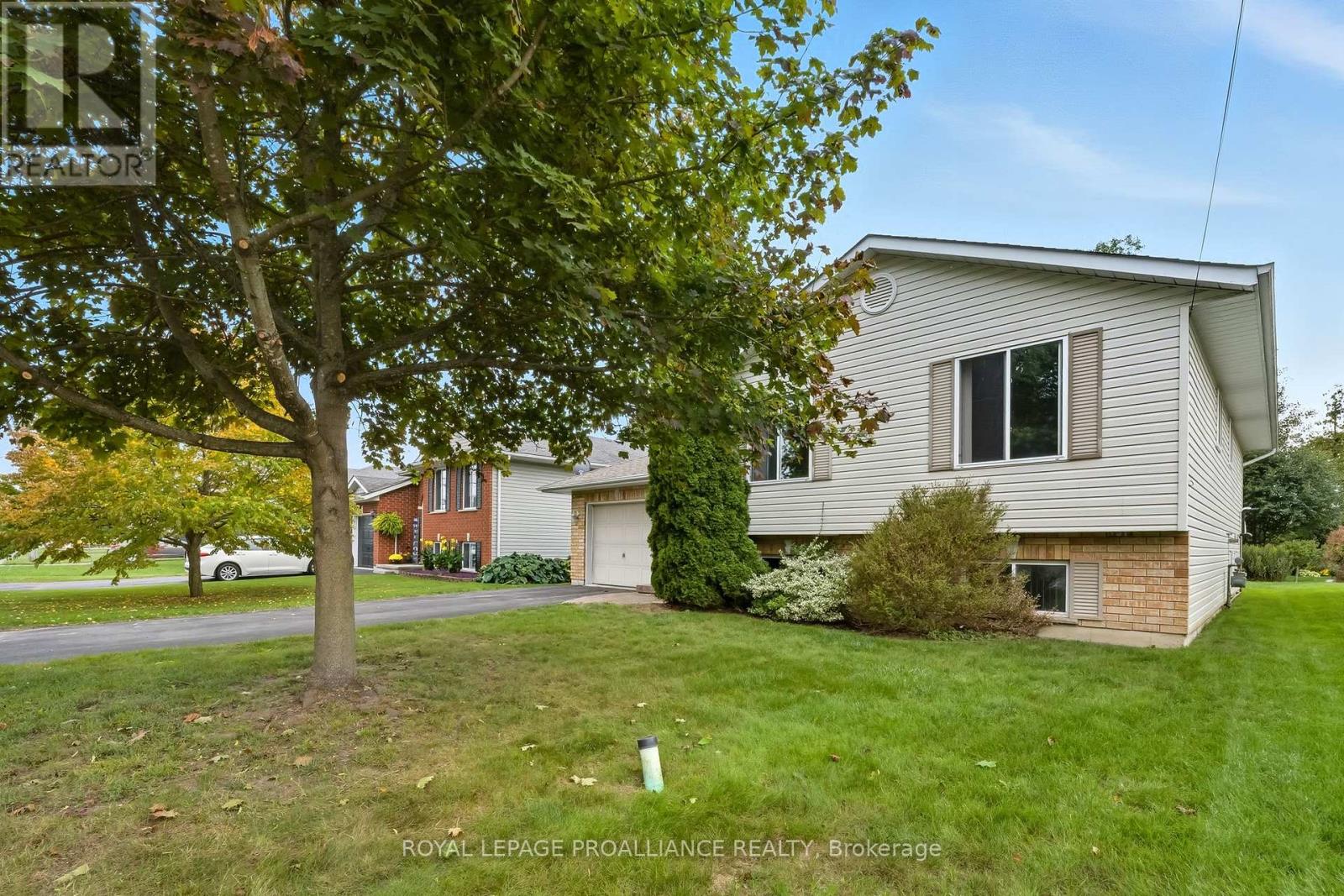 120 CEDAR STREET, Brighton, Ontario