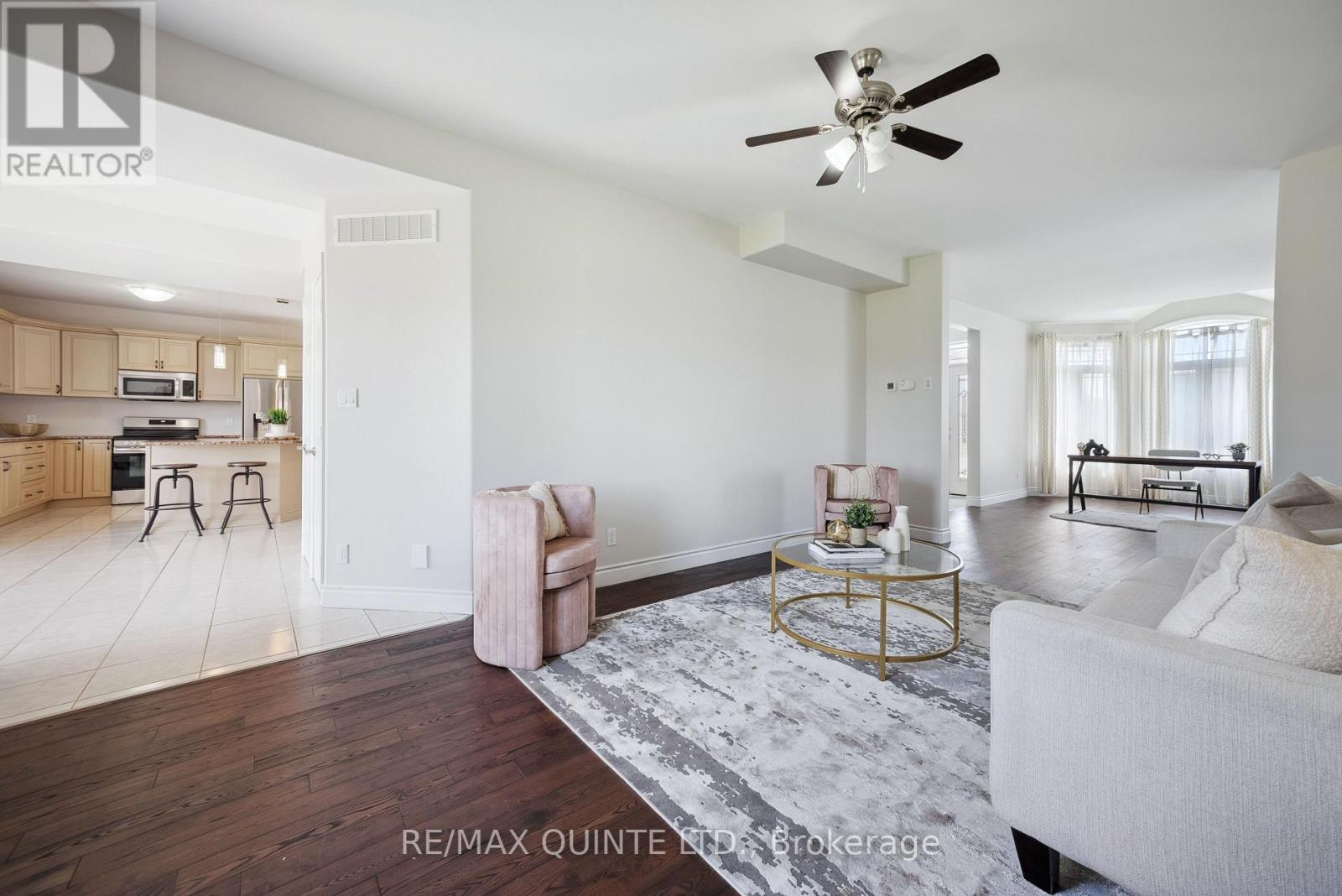 91 Hampton Ridge Drive E, Belleville, Ontario  K8N 0E6 - Photo 11 - X12436749