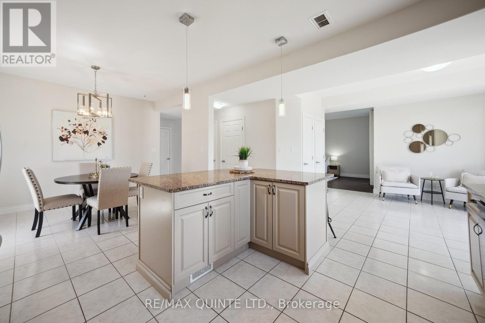 91 Hampton Ridge Drive E, Belleville, Ontario  K8N 0E6 - Photo 15 - X12436749