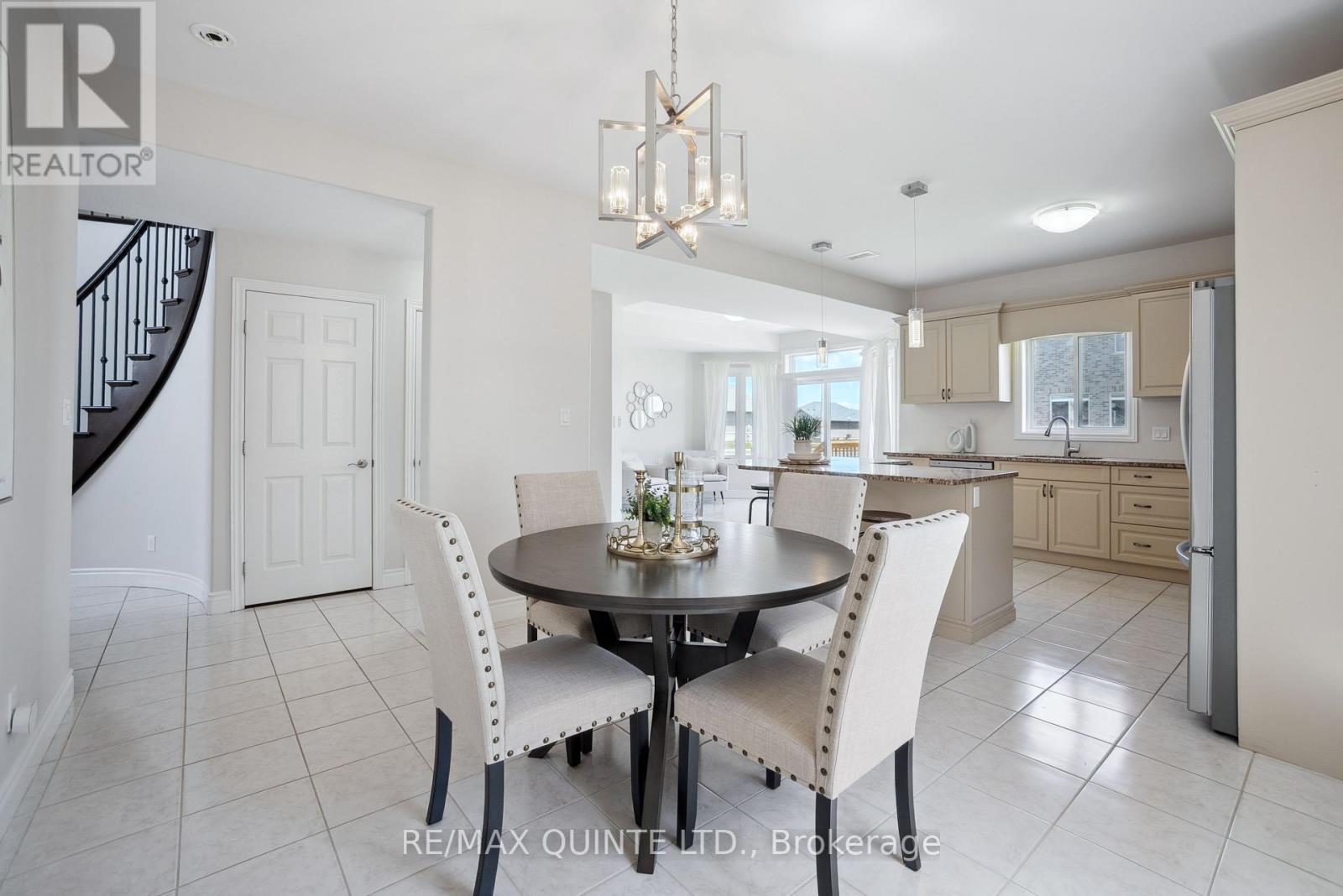 91 Hampton Ridge Drive E, Belleville, Ontario  K8N 0E6 - Photo 17 - X12436749