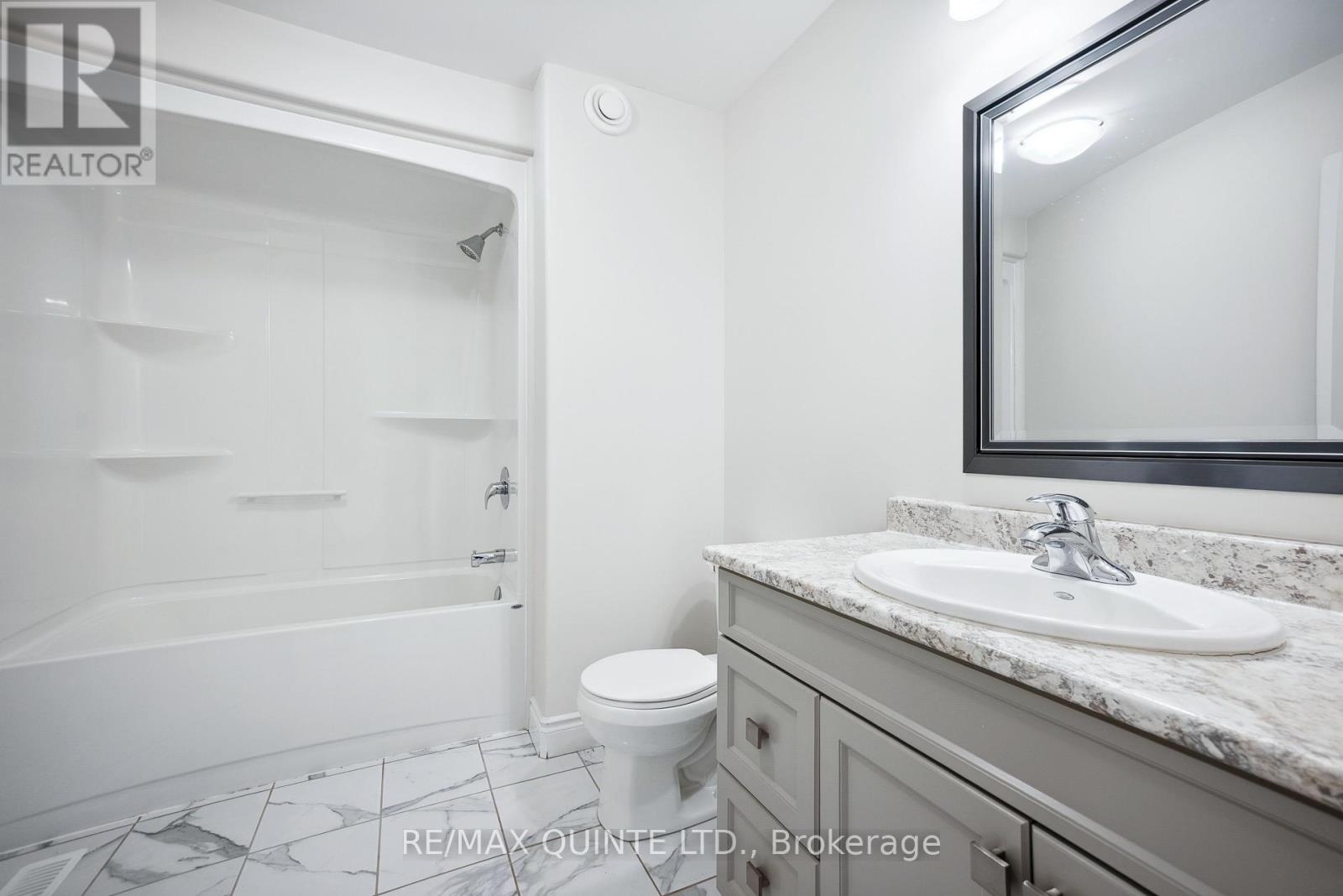 91 Hampton Ridge Drive E, Belleville, Ontario  K8N 0E6 - Photo 32 - X12436749