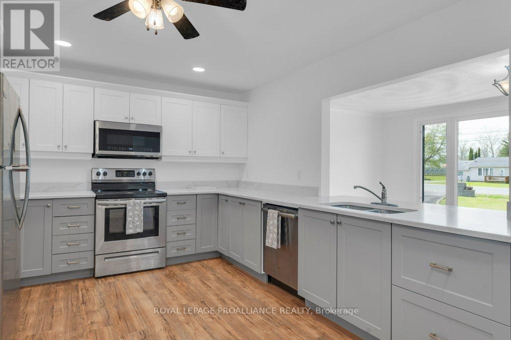 22227 Loyalist Parkway, Quinte West, Ontario  K0K 1L0 - Photo 12 - X12436920