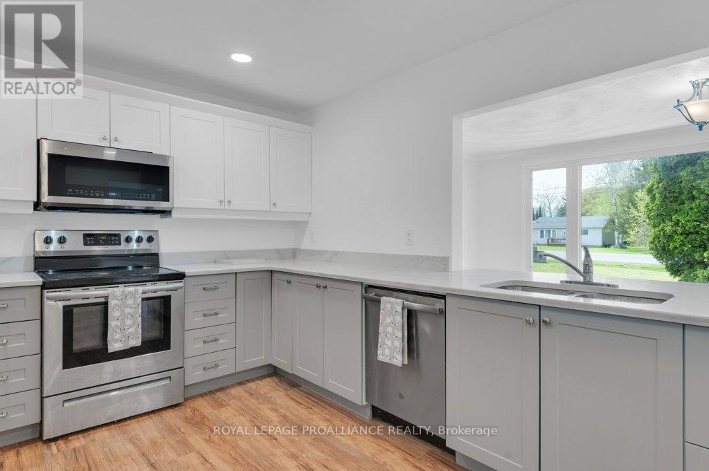 22227 Loyalist Parkway, Quinte West, Ontario  K0K 1L0 - Photo 14 - X12436920