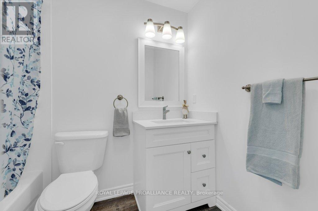 22227 Loyalist Parkway, Quinte West, Ontario  K0K 1L0 - Photo 22 - X12436920