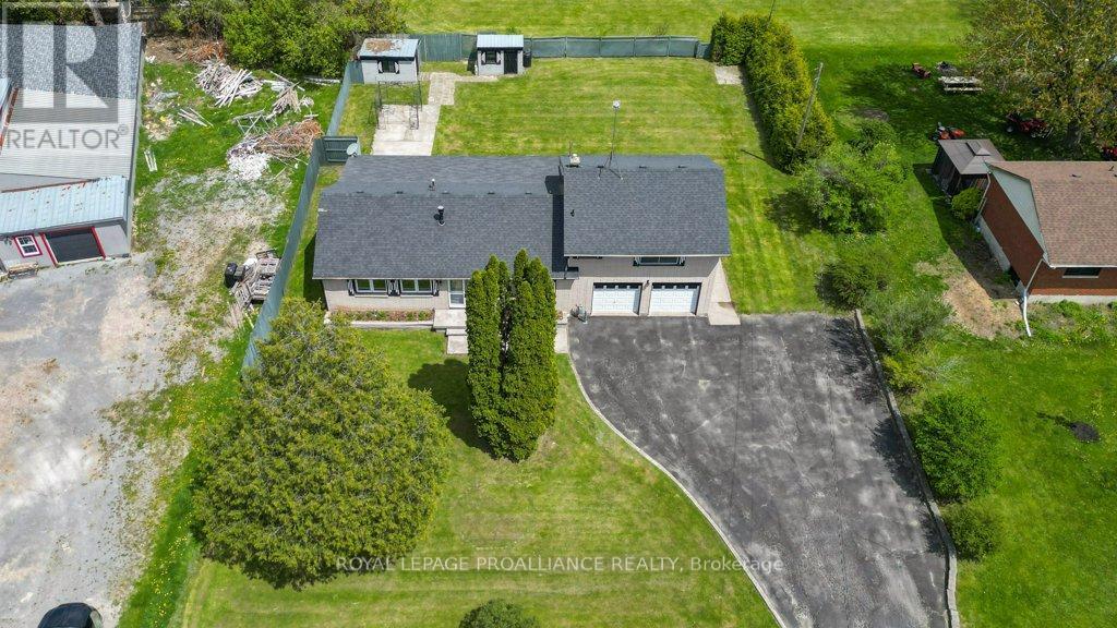 22227 Loyalist Parkway, Quinte West, Ontario  K0K 1L0 - Photo 39 - X12436920