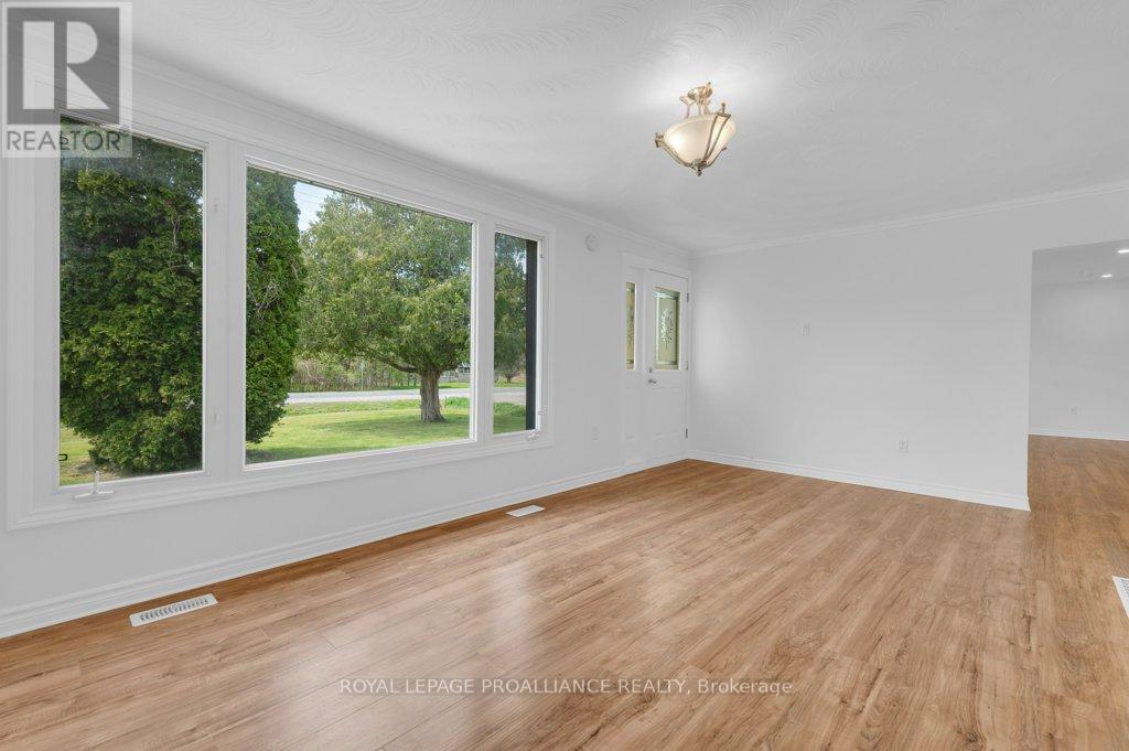 22227 Loyalist Parkway, Quinte West, Ontario  K0K 1L0 - Photo 9 - X12436920