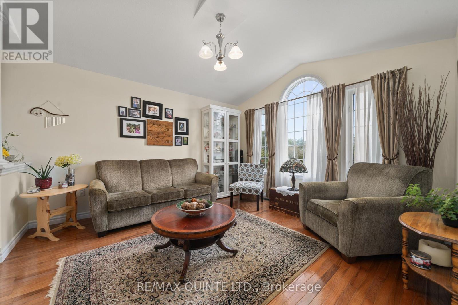 99 Mckenzie Street, Centre Hastings, Ontario  K0K 2K0 - Photo 9 - X12437035